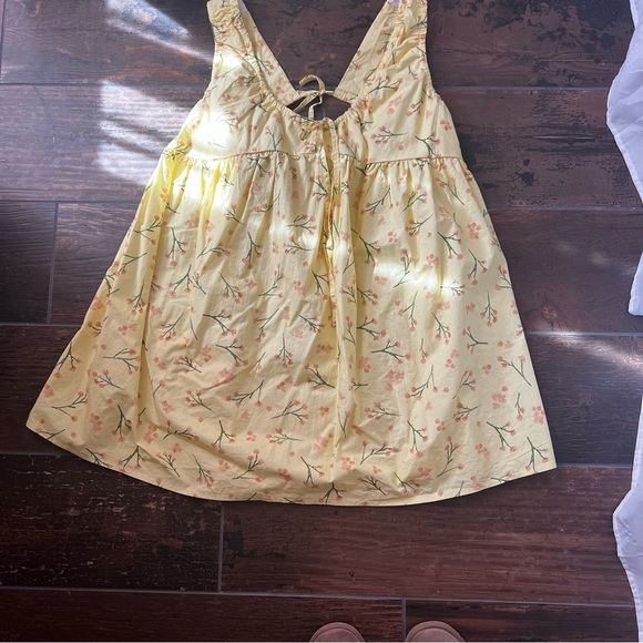 Topshop poplin sundress with gathered dress in yellow ditsy print size 12 - Picture 2 of 5